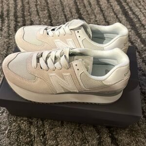 New in Box New Balance 574+ Wedge Sneakers Grey size 8 ❤️❤️❤️